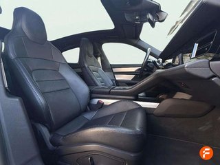 Porsche Taycan -