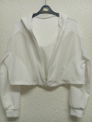 Chaqueta deportiva cropped blanca