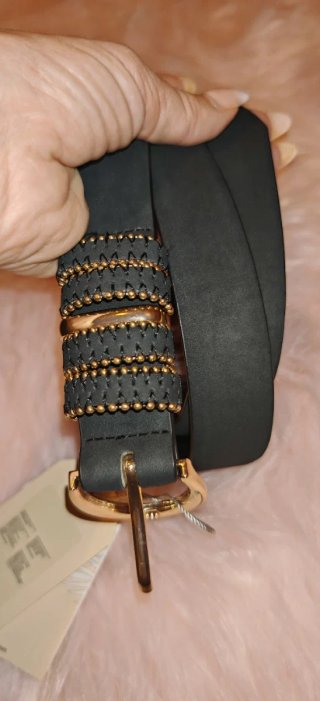 Cinturón negro 85cm con detalles dorados