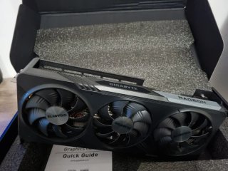 Tarjeta grafica Gygabite RX 7800XT
