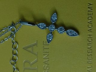 Collar Cruz Moissanite Plata