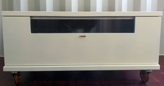 Mesa, carrito o mueble de TV de madera maciza con