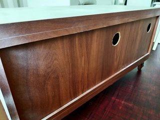 Mesa, carrito o mueble de TV de madera maciza con