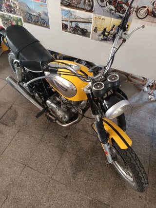 Ducati Scrambler 1972 - Clásica