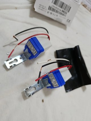 2 Interruttori Crepuscolari 220V AC 10A