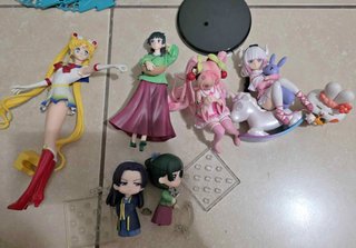 Figuras anime variadas