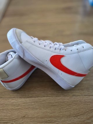 Nike Blazer Mid 77 Blancas/Rojas