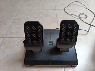 Volante PS4 con Pedaliere