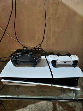 Consola PS5 Slim Disco Blanca y Negra