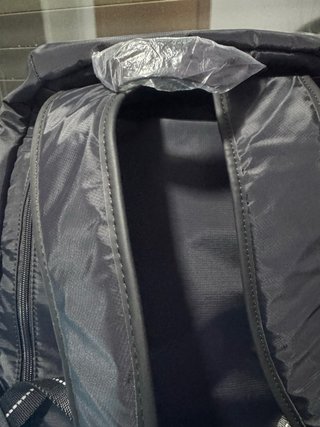 Mochila Mandarina Duck Negra con Detalles Naranja