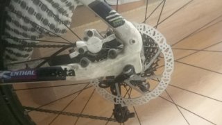 Bicicleta de montaña por patinete eléctrico