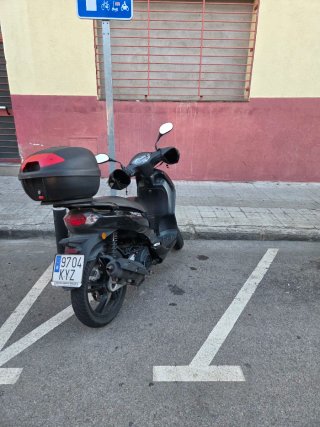 Peugeot Tweet 125 ABS Negra