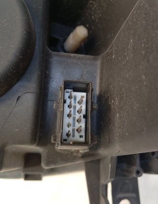 Faro derecho 0301213202 peugeot 407 1.8 16v 323991
