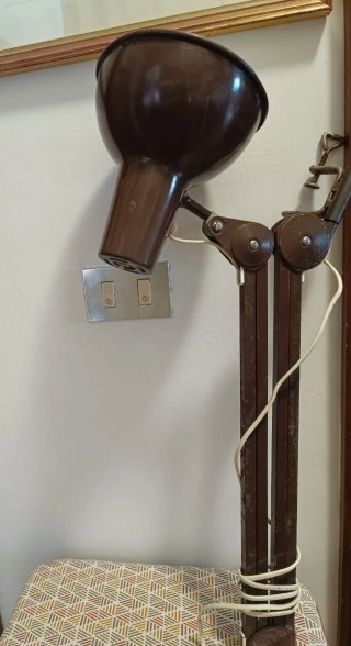 Lampada da tavolo Architetto rossa - marrone