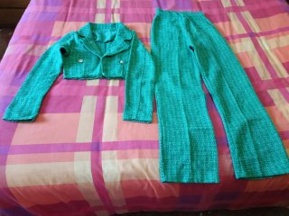 Conjunto Chaqueta Corta y Pantalón Verde