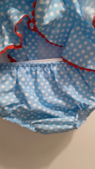 Traje Flamenca bebe 12 meses y niña 8/10 años.