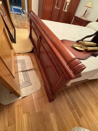 Conjunto cama con cabecero y 2 mesitas de noche