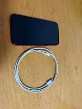 iPhone 13 Rojo Product.