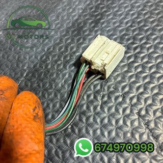 015829 retrovisor derecho Toyota avensis t25