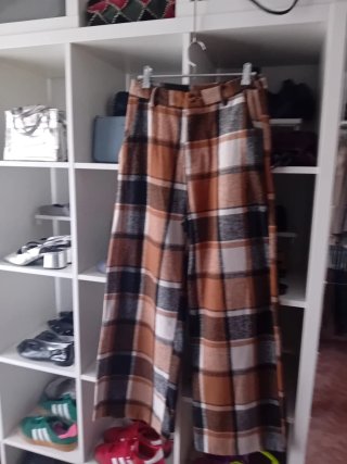 Pantalones de cuadros marrones