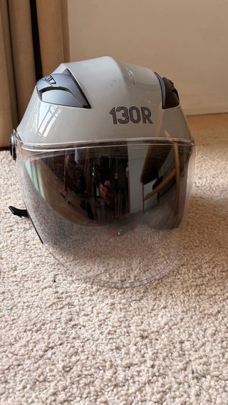 Casco jet