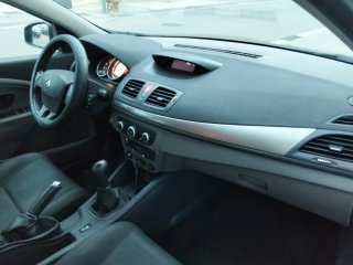 2010 RENAULT MEGANE * UNICO DUEÑO *