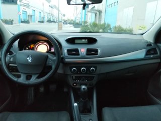 2010 RENAULT MEGANE * UNICO DUEÑO *