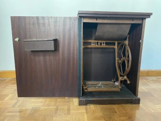 Mueble Castellano Máquina Coser Alfa