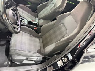 Volkswagen Golf GTD (2021)