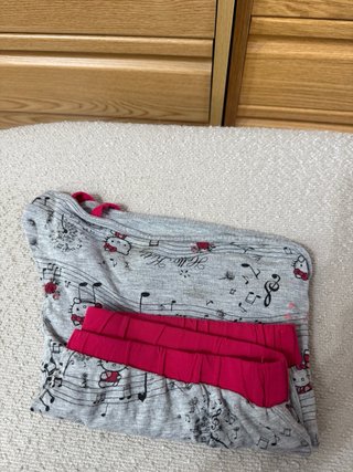 Pantalón pijama Hello Kitty talla M Oysho