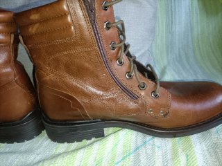Botas de piel marrones