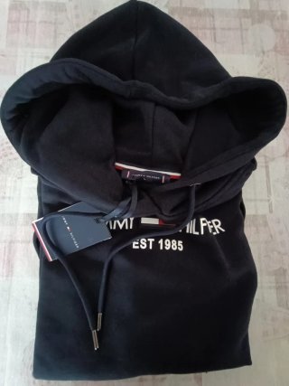 Conjunto Tommy Hilfiger Sudadera y Pantalón Negro