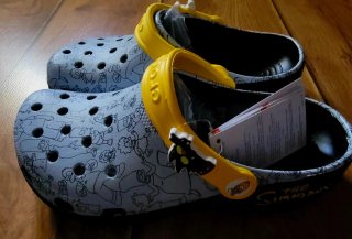 Crocs Simpsons Azules y Amarillos