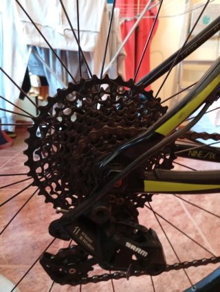 Bicicleta de Montaña Trek Negra y Verde muy cuidad