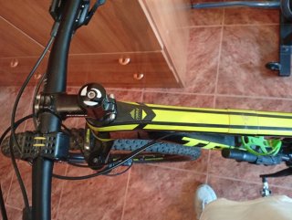Bicicleta de Montaña Trek Negra y Verde muy cuidad
