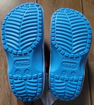 Crocs Doraemon Talla 38 Azul