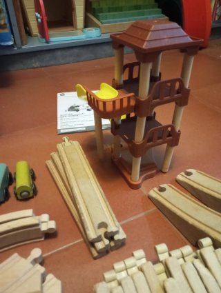 +80 piezas tren madera