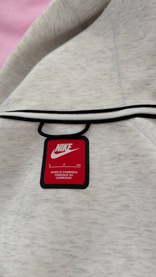 Conjunto Nike Tech Fleece Gris y Naranja