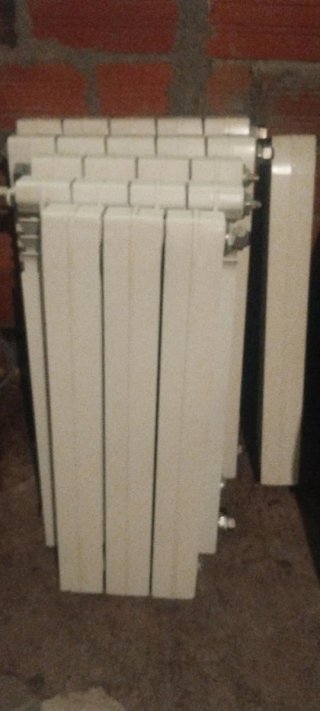 Radiatori in alluminio bianchi