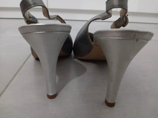 Zapatos de salón O.O tacón plateado y dorado