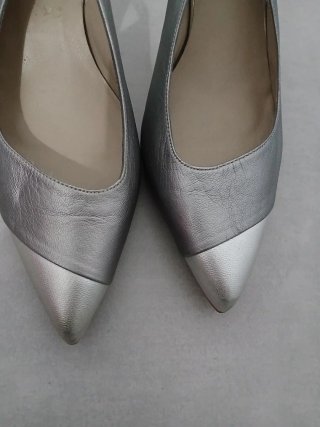 Zapatos de salón O.O tacón plateado y dorado