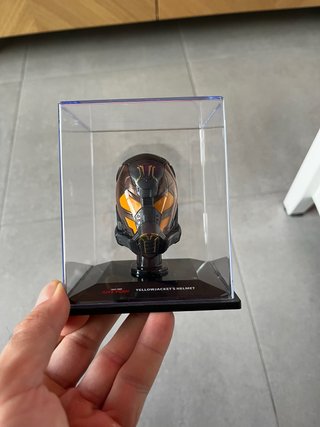 Casco Yellowjacket Marvel Movie Museum