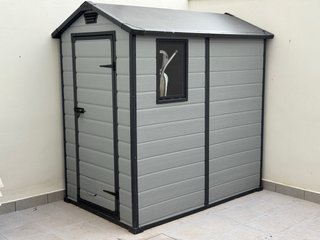 Caseta de resina 2,2m cuadrados
