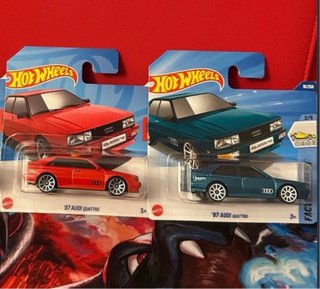 Hot Wheels 87 Audi Quattro Rojo y Azul