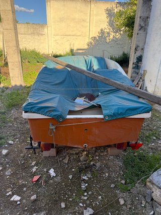 Barca con remolque