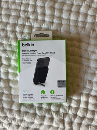 Belkin BoostCharge Power Bank 5K + Stand