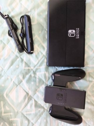 Nintendo Switch OLED Blanca y Negra