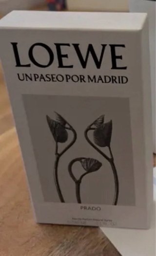 Perfume Loewe Un Paseo por Madrid Prado