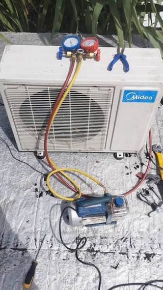 Montaje y recarga AIRES ACONDICIONADOS en Alicante