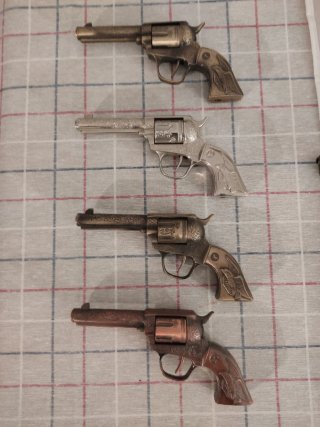 4 Mecheros Vintage Estilo Revólver